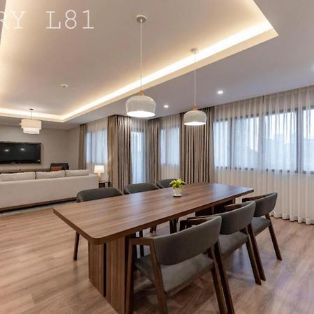 Angia Luxury Apartment Inside Landmark 81 Tower ホーチミン市 エクステリア 写真