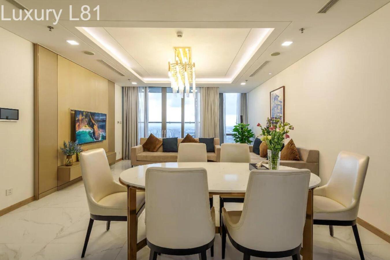 Angia Luxury Apartment Inside Landmark 81 Tower ホーチミン市 エクステリア 写真