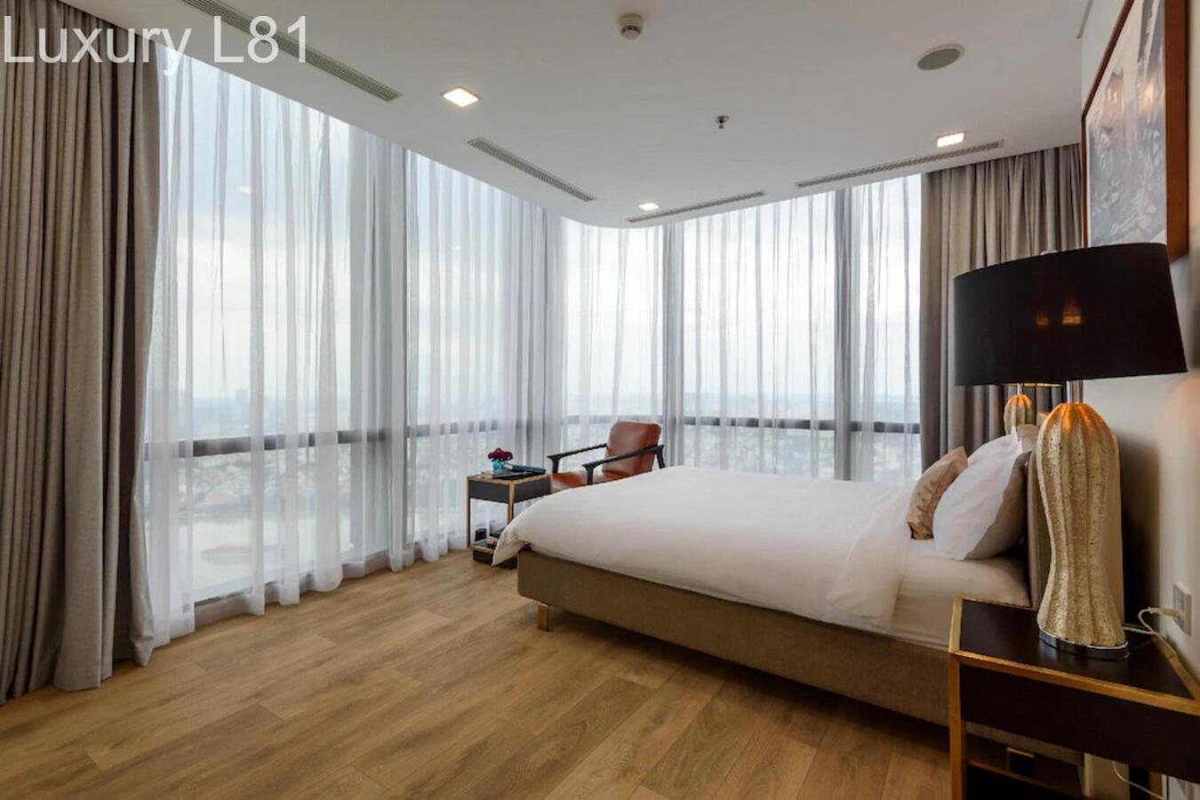 Angia Luxury Apartment Inside Landmark 81 Tower ホーチミン市 エクステリア 写真