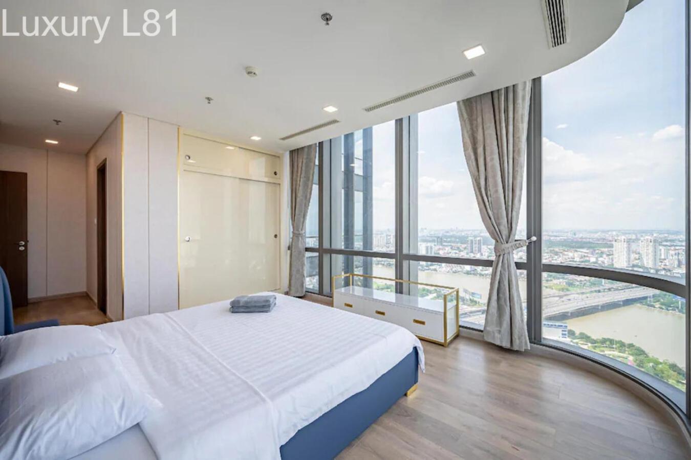 Angia Luxury Apartment Inside Landmark 81 Tower ホーチミン市 エクステリア 写真